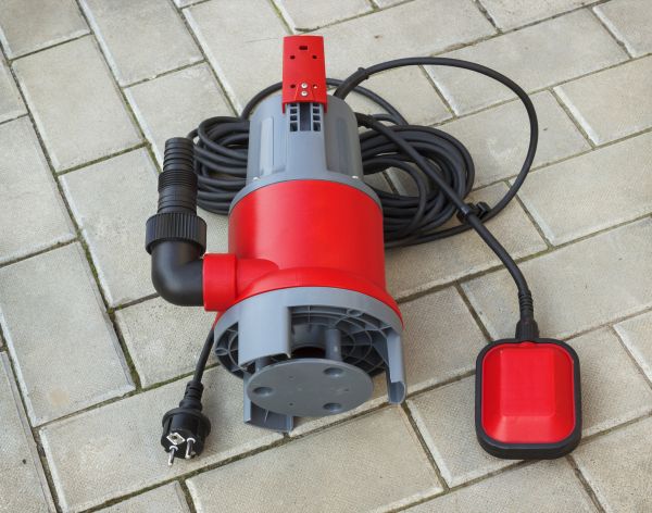Submersible Pump Installation in Midland